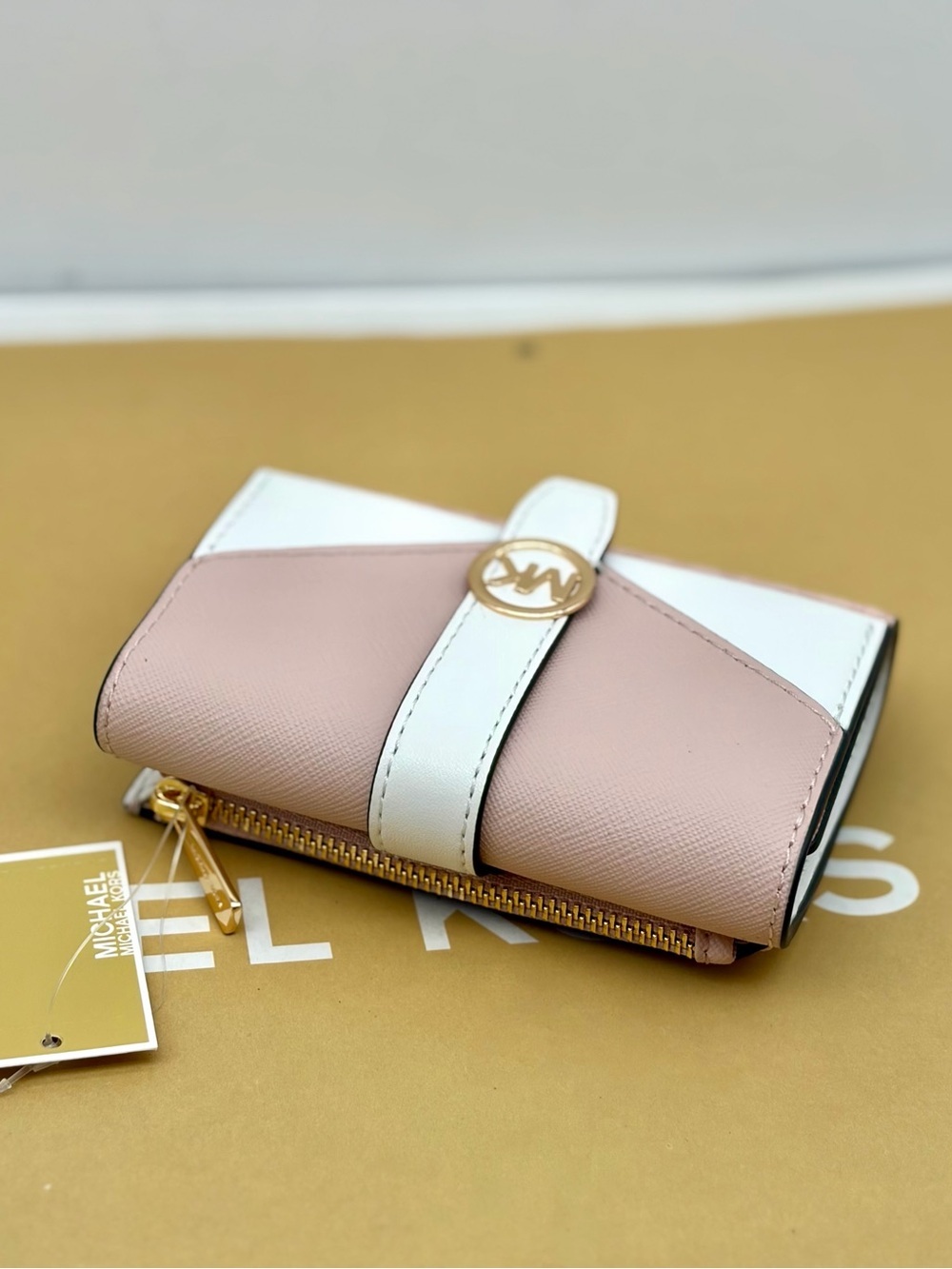Michael Kors Blush Pink and White MK Signature Compact Wallet - Picture 11 of 16